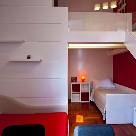 Elegant Apartment At Chiaia By Wonderful Italy Неаполь Экстерьер фото