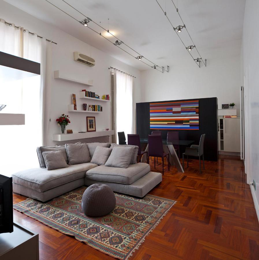 Elegant Apartment At Chiaia By Wonderful Italy Неаполь Экстерьер фото