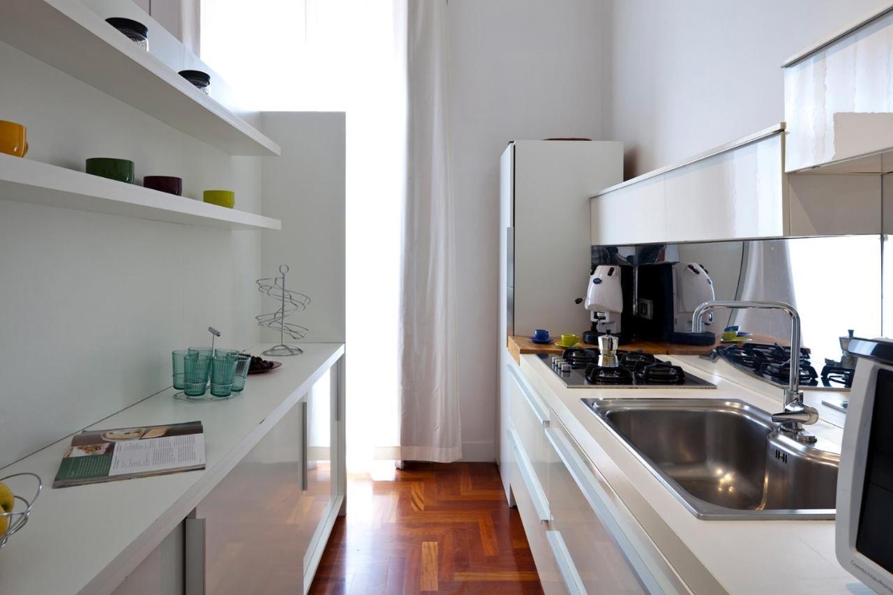 Elegant Apartment At Chiaia By Wonderful Italy Неаполь Экстерьер фото