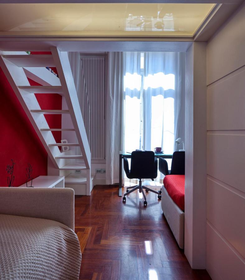 Elegant Apartment At Chiaia By Wonderful Italy Неаполь Экстерьер фото